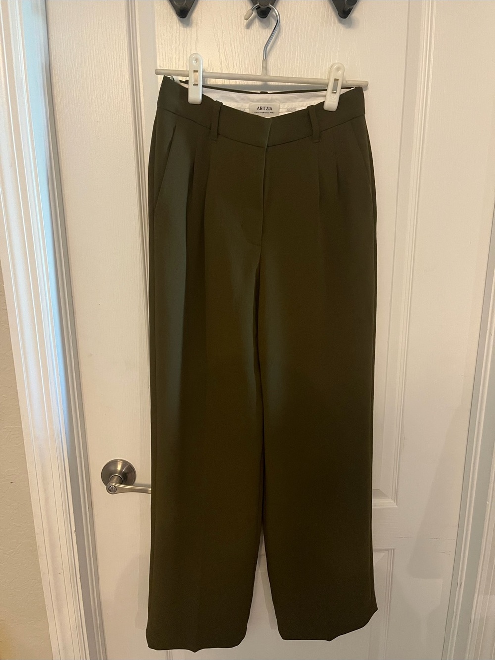 Aritzia The Effortless Pant Olive Wide-Leg Dress Pants